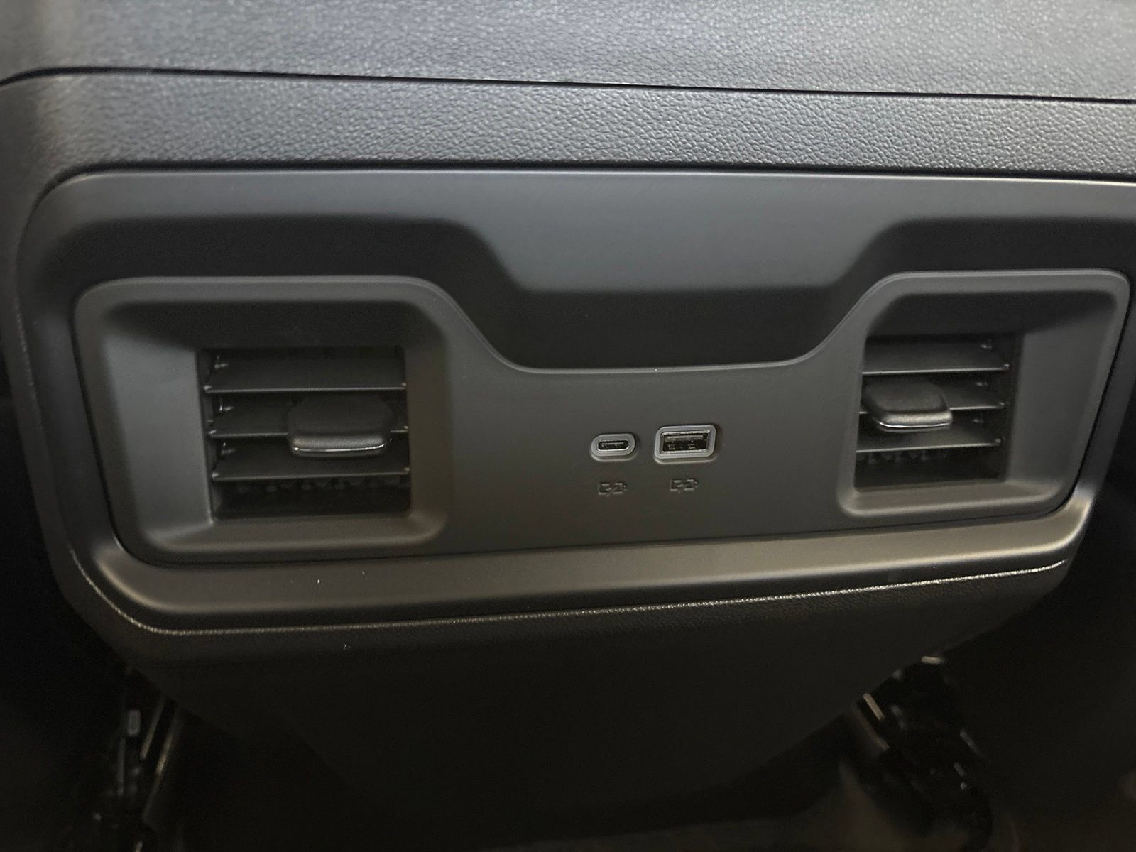 New 2026 Chevrolet Silverado 1500 LT Trail Boss w/ LT Trail Boss Premium Package AWD/4WD image 17