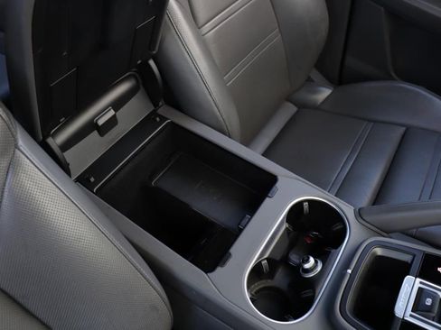 Used 2021 Porsche Cayenne image 52