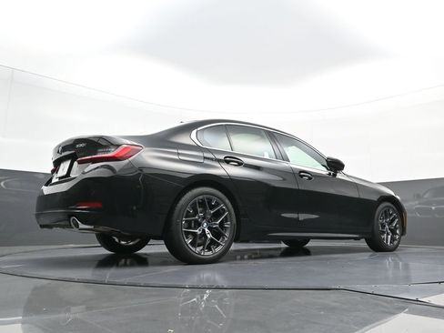 New 2025 BMW 330i xDrive Sedan w/ Convenience Package AWD/4WD image 27