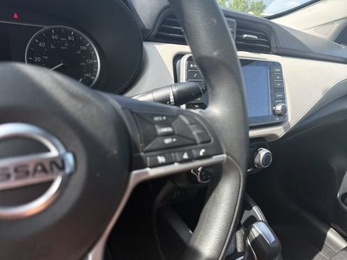 Used 2021 Nissan Versa SV FWD image 22