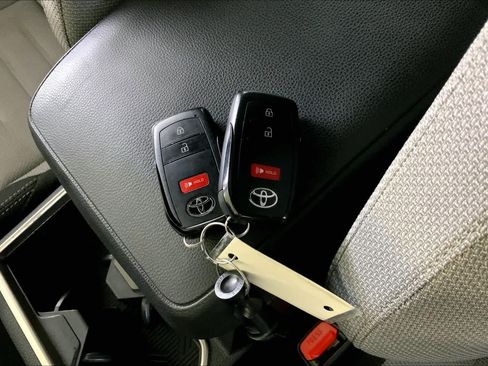 Used 2025 Toyota 4Runner TRD Sport AWD/4WD image 14