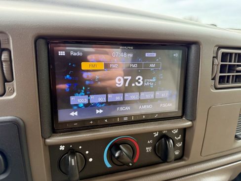 Used 2002 Ford F250 Lariat image 21