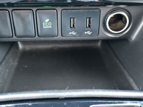 Used 2020 Mitsubishi Eclipse Cross SE image 28