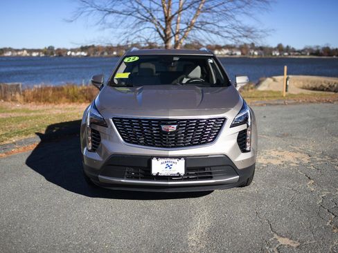 Used 2022 Cadillac XT4 Premium Luxury w/ Enhanced Visibility Package image 3