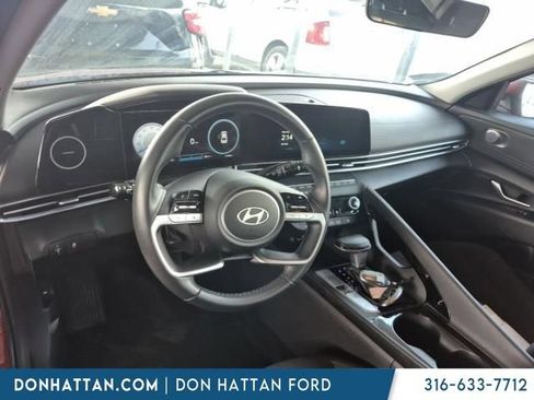Used 2025 Hyundai Elantra SEL FWD image 7
