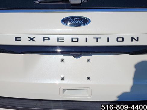 Used 2022 Ford Expedition Max Limited image 29