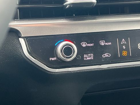 Certified 2025 Kia Sorento S image 30