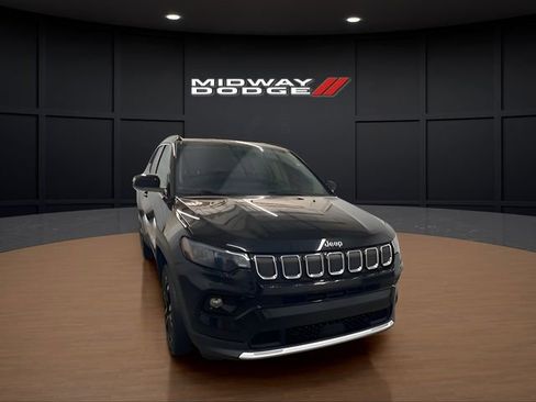 Used 2022 Jeep Compass Limited image 4