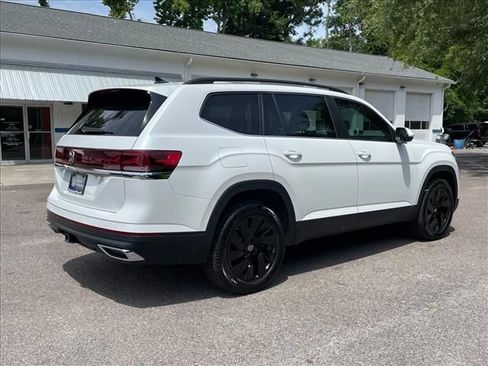 Certified 2026 Volkswagen Atlas SE w/ Panoramic Sunroof Package FWD image 25