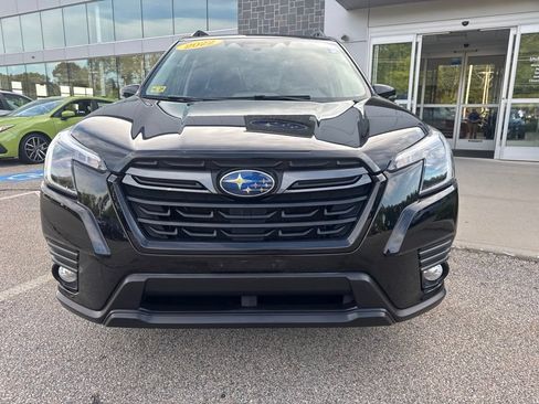 Used 2022 Subaru Forester Limited AWD/4WD image 5