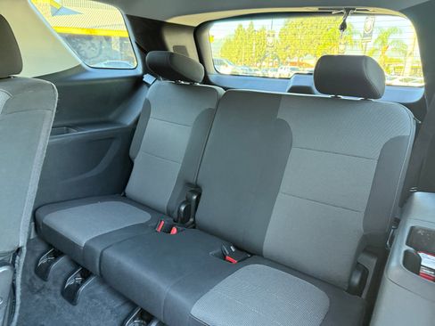 Used 2019 Chevrolet Traverse LS image 17