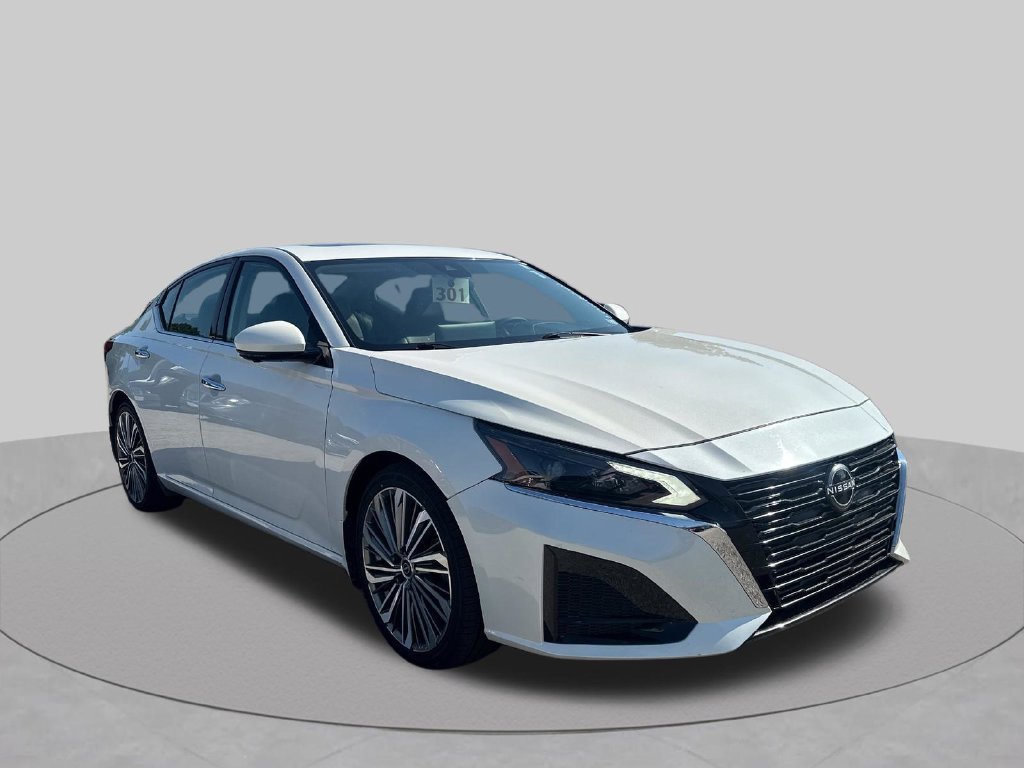 Certified 2024 Nissan Altima 2.5 SL FWD image 40