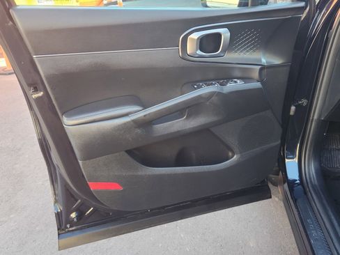 Used 2023 Kia Sorento EX image 45