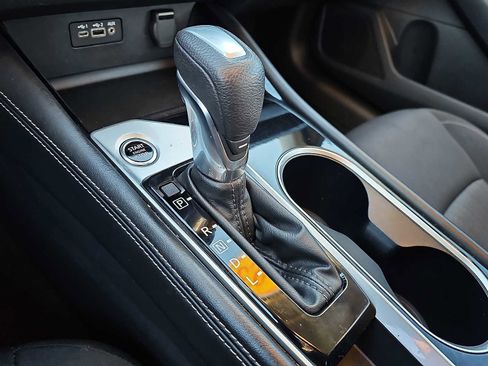 Used 2023 Nissan Altima 2.5 SV image 15