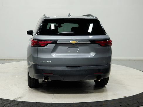 Used 2023 Chevrolet Traverse LT FWD image 7
