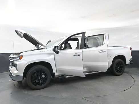 Used 2022 Chevrolet Silverado 1500 LTZ w/ LTZ Convenience Package II image 31