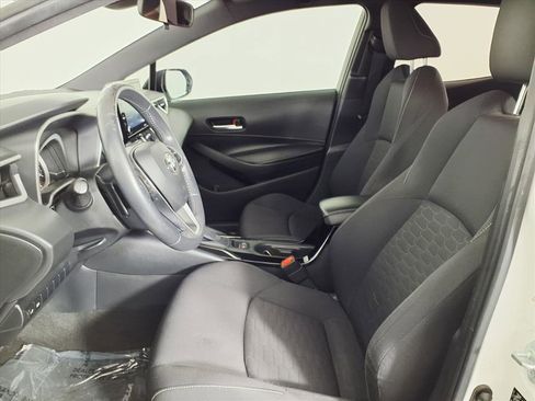 Used 2020 Toyota Corolla Hatchback image 17