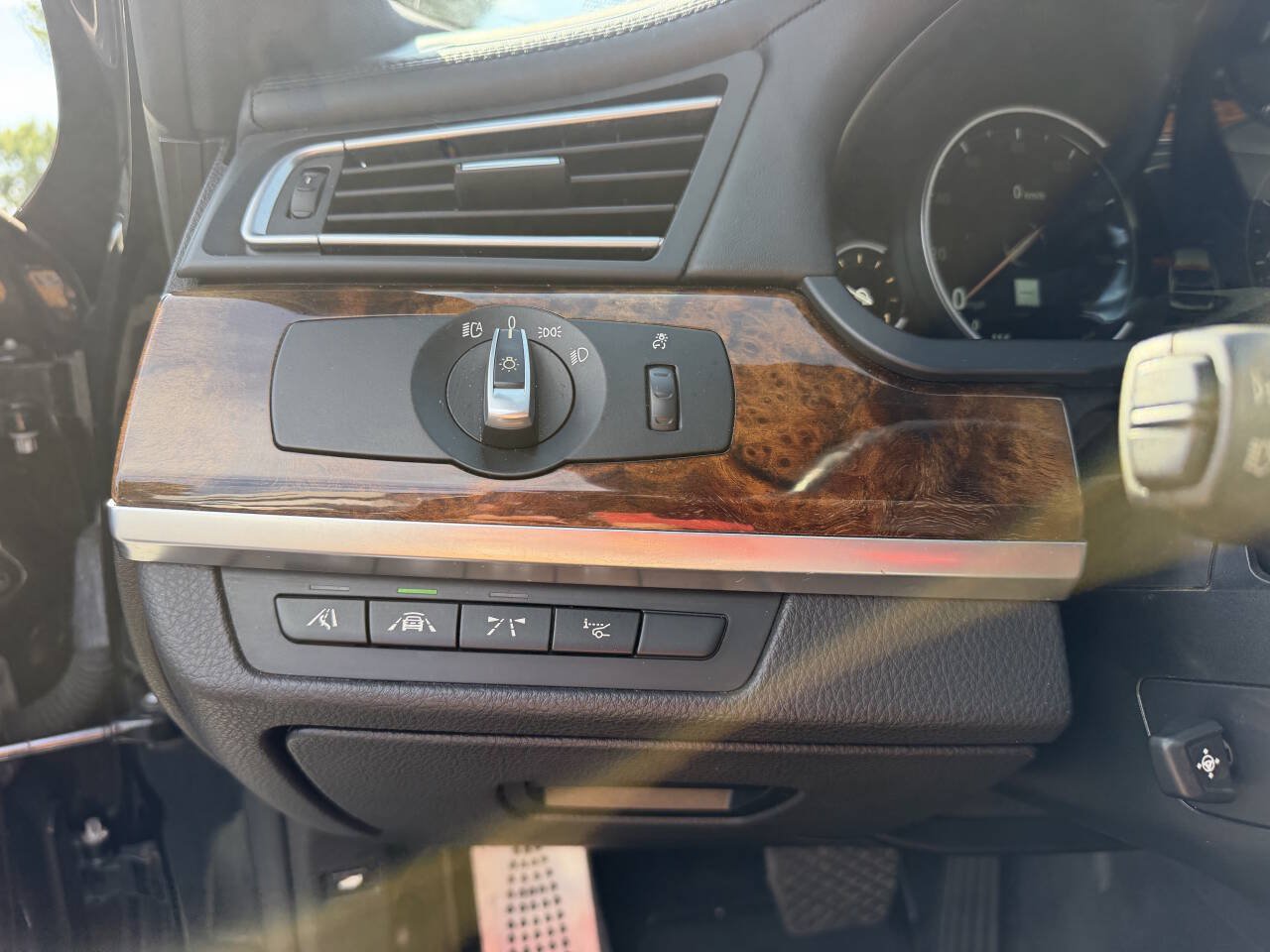Used 2014 BMW 750Li RWD image 13