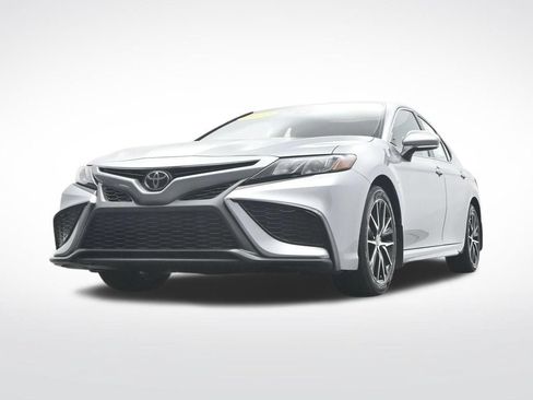 Used 2022 Toyota Camry SE FWD image 38