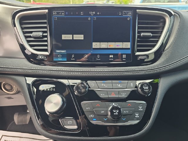 New 2026 Chrysler Pacifica Select w/ S Appearance Package FWD image 18