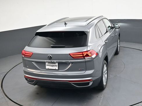 Used 2022 Volkswagen Atlas Cross Sport SE w/ Panoramic Sunroof Package image 29