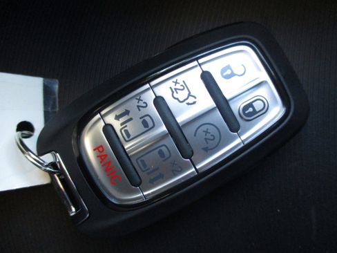 New 2026 Chrysler Pacifica Select w/ S Appearance Package FWD image 41