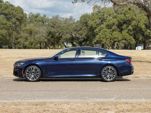 Used 2020 BMW 750i xDrive image 9