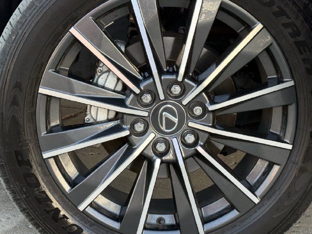 Used 2025 Lexus GX 550 w/ Accessory Package (2T) AWD/4WD image 10