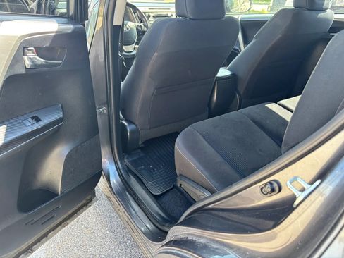 Used 2014 Toyota RAV4 XLE AWD/4WD image 29