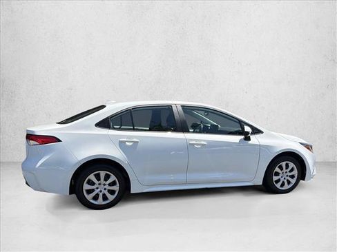 Used 2024 Toyota Corolla LE FWD image 4