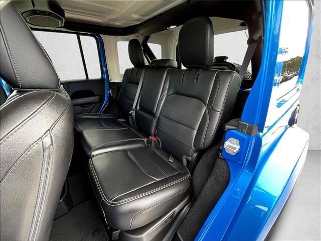 Used 2021 Jeep Wrangler Unlimited Sahara w/ Cold Weather Group AWD/4WD image 28