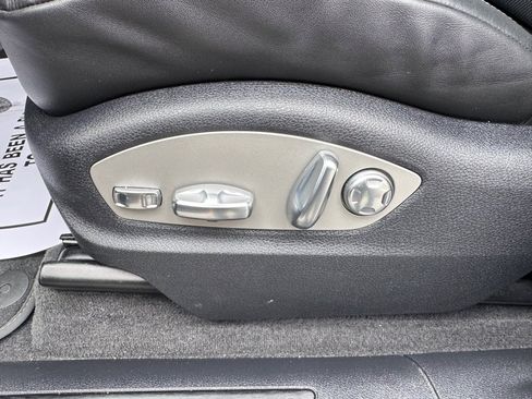 Used 2024 Porsche Macan GTS image 36