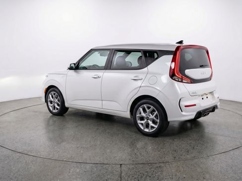 Used 2025 Kia Soul LX w/ LX Technology Package image 6
