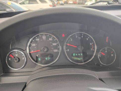 Used 2011 Jeep Liberty Sport image 13