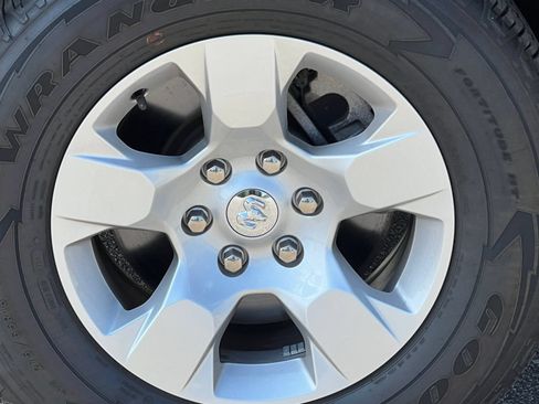 Used 2025 RAM 1500 Big Horn AWD/4WD image 7