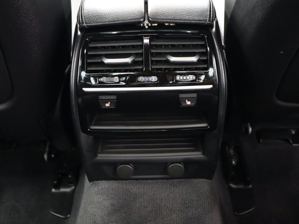 Used 2019 BMW 530e xDrive w/ Convenience Package AWD/4WD image 35