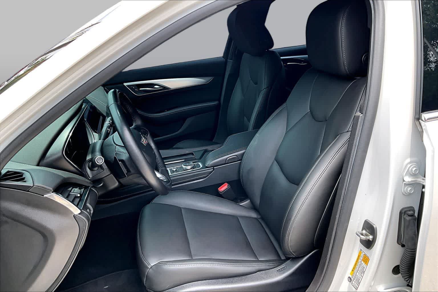 Used 2023 Cadillac CT5 Luxury w/ Cold Weather Package RWD image 14