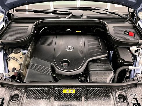 Used 2026 Mercedes-Benz GLS 450 4MATIC image 9