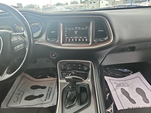 Used 2021 Dodge Challenger SXT image 11
