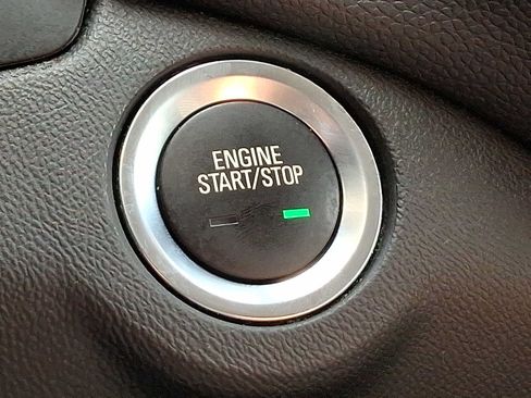 Used 2020 Chevrolet Equinox LT AWD/4WD image 23