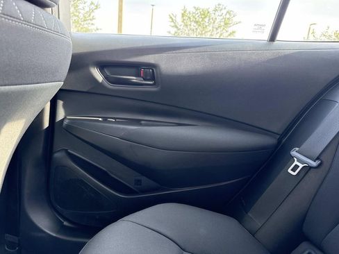 Used 2025 Toyota Corolla LE FWD image 19