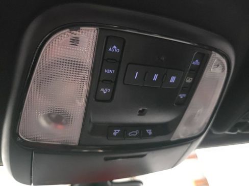 Used 2020 Jeep Grand Cherokee Trackhawk AWD/4WD image 21