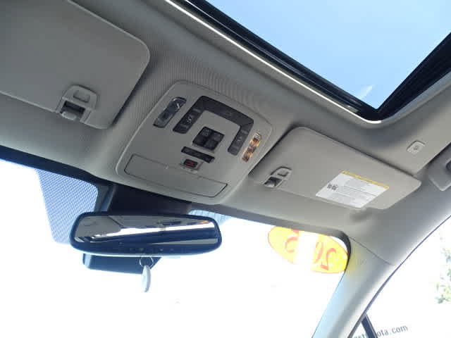 Certified 2025 Toyota Sienna XLE w/ XLE Plus Package FWD image 33