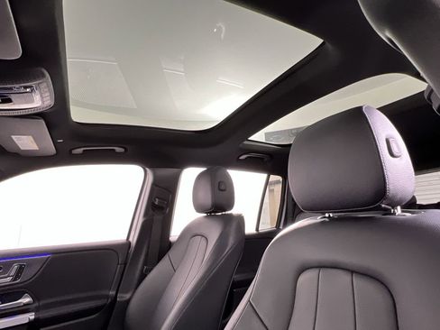 Used 2021 Mercedes-Benz GLB 250 image 15