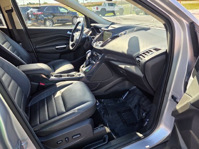 Used 2016 Ford Escape Titanium w/ Equipment Group 301A FWD image 17