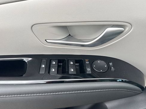 Used 2025 Hyundai Tucson Limited image 8