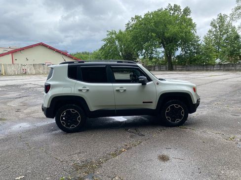Used 2015 Jeep Renegade Trailhawk w/ Safety & Security Group I AWD/4WD image 6