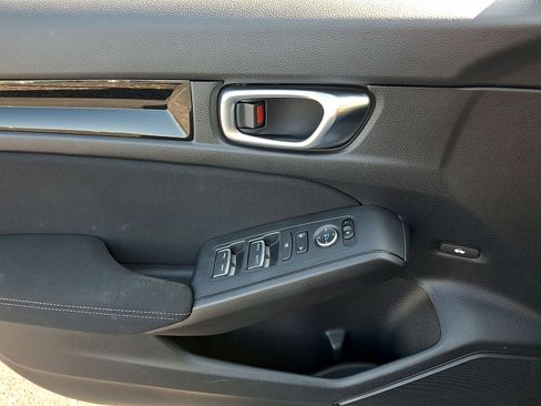 Used 2022 Honda Civic EX image 10
