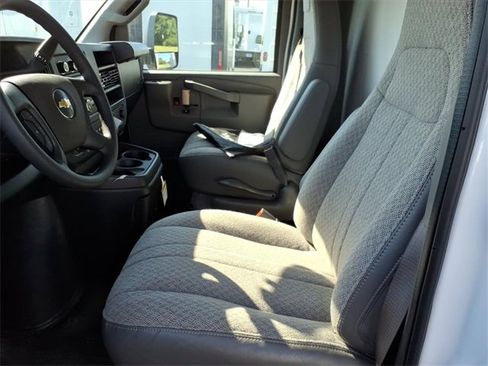 New 2025 Chevrolet Express 3500 w/ Power Convenience Package image 6