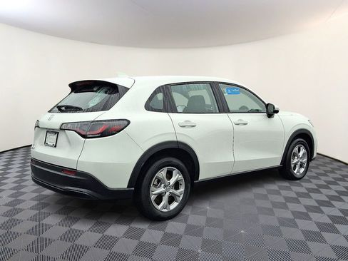 Certified 2025 Honda HR-V LX image 9